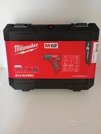 trapano a percussione Milwaukee 