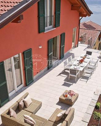 Villa di Lusso con Vista Mozzafiato sul Lago di Co