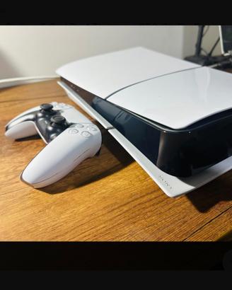 Ps5 slim versione con disco
