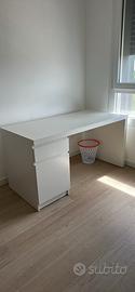 Scrivania IKEA MALM