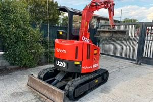 E197 ESCAVATORE 20 q KUBOTA GIROSAGOMA