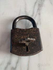 Lucchetto antico da collezione