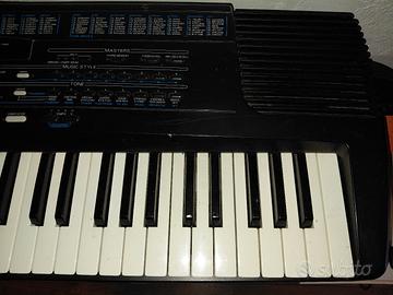 Tastiera Roland E16-Pianola Rolan E16