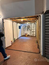 box / garage soppalcato 13 mq sestri ponente
