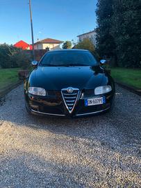 Alfa Romeo GT 2.0