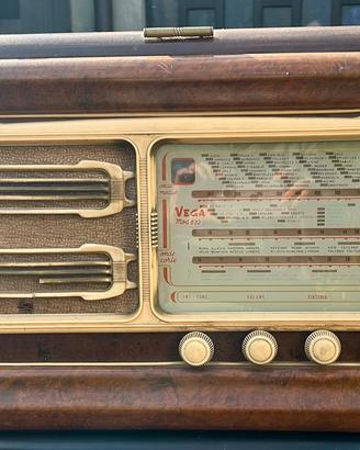 Radio Vega Mod 632.