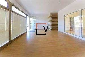 NEGOZIO SU VIA DI PERCORRENZA