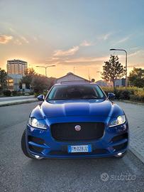Jaguar F Pace Blu 