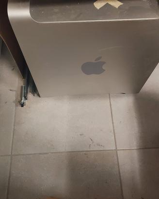 Mac pro e tantissimi software originali