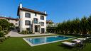 villa-singola-con-giardino-privato-e-grande-potenz