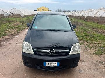 Opel meriva benz 130.000 km 2006