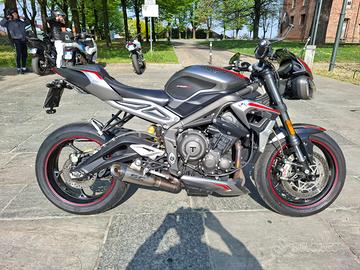 Triumph Street Triple 765 RS