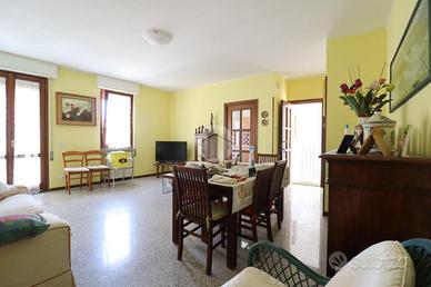 MULTILOCALE A NOTARESCO