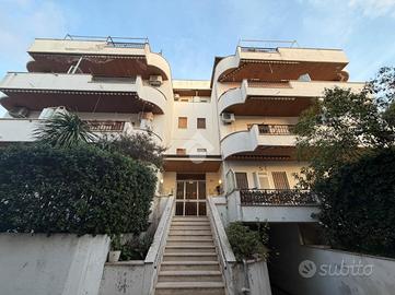2 LOCALI A SANTA MARINELLA