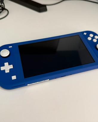 Nintendo Switch Lite + Zelda BOTW + Custodia