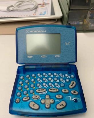 Motorola v100