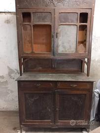 Credenza da restaurare