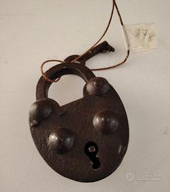 LUCCHETTO ANTICO IN FERRO