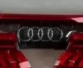 Audi Q8 4M8 Fari Posteriori