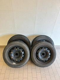 GOMME INVERNALI SU CERCHI 185/65 R15 88T