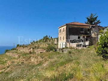 Rustico / Casale di 222 m² con 4 locali a Ospedale