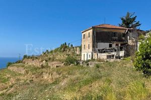 Rustico / Casale di 222 m² con 4 locali a Ospedale