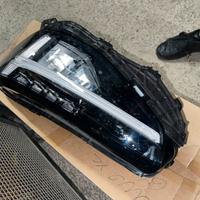 Proiettore SX VOLVO Xc40 LED