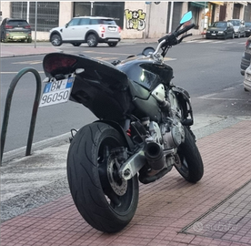 Honda Hornet 900 Special