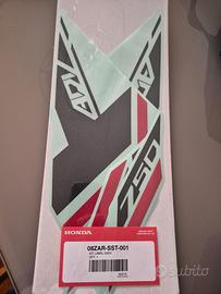 X adv 750 adesivi