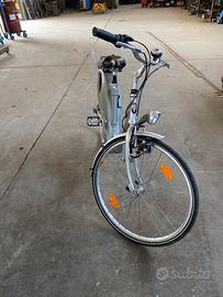 Bicicletta a pedalata assistita