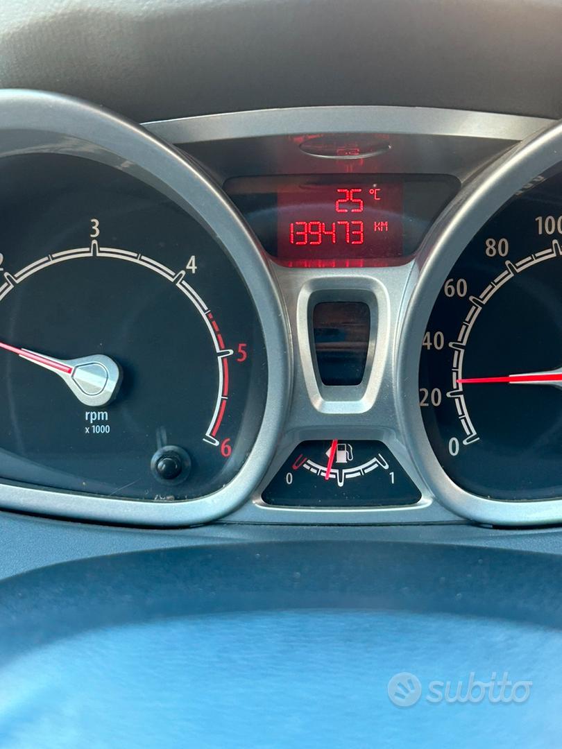 Ford Fiesta 2011 photo 4