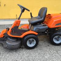 trattorino tagliaerba Husqvarna taglio frontale 