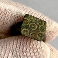 Anello islamico in bronzo medievale