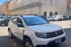 Macchina Dacia Duster