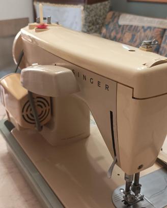 macchina da cucire SINGER a valigetta mod.297