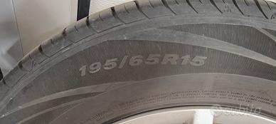 cerchi più gomme 