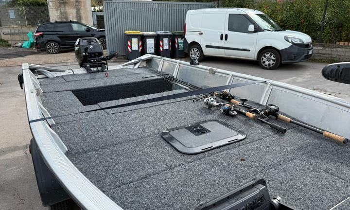 Bass boat Alaska 370s