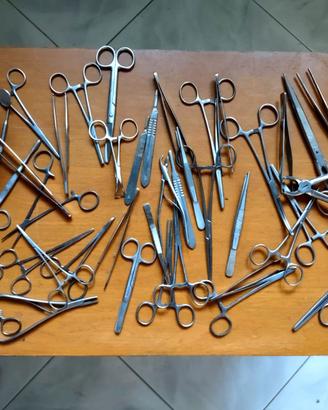 Set di strumenti/ ferri per veterinario