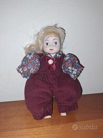 Bambola vintage in porcellana vestito a fiori