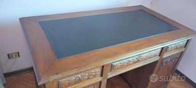 Scrivania notarile in noce di inizio novecento