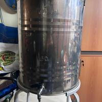 Contenitore in acciaio inox per olio