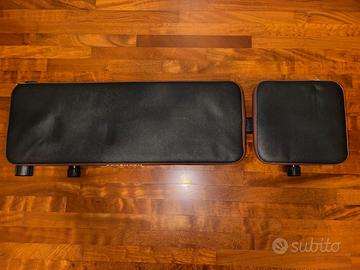 Panca reclinabile,  manubri e pesi