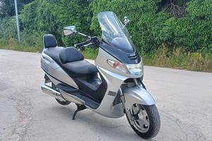 Suzuki Burgman 400