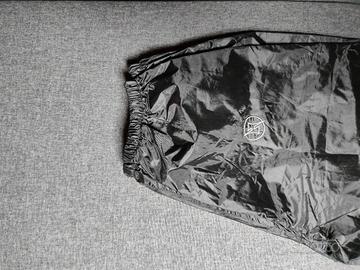 Pantaloni anti pioggia