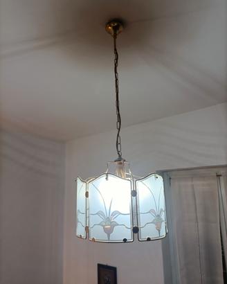 lampadario vetro satinato  più 2 applique