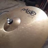 batteria millenium con bacchette e cuffie