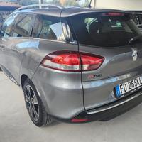 Renault Clio Sporter dCi 8V 90CV full
