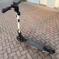 Monopattino segway elettrico audi