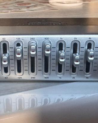 Equalizzatore behringer
