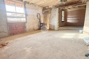 CASA SEMINDIPENDENTE A TRIUGGIO
